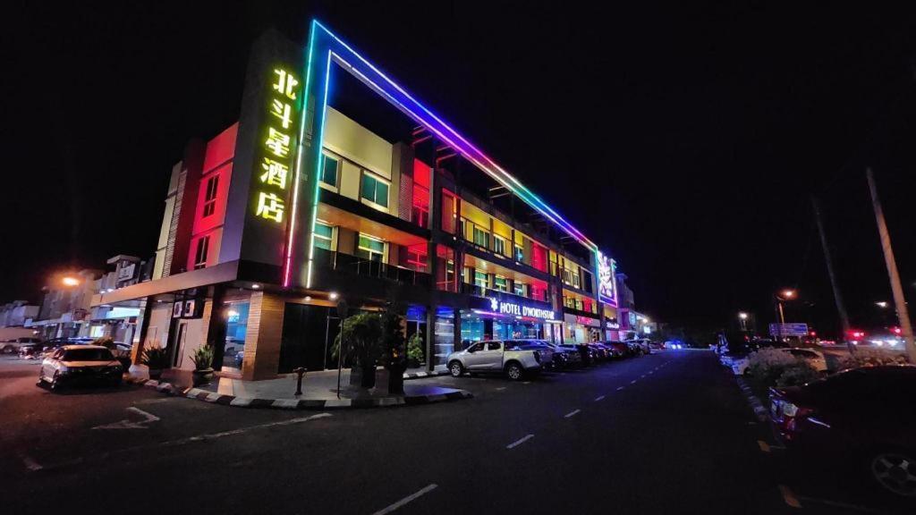 D North Star Hotel & Spa Sandakan Luaran gambar