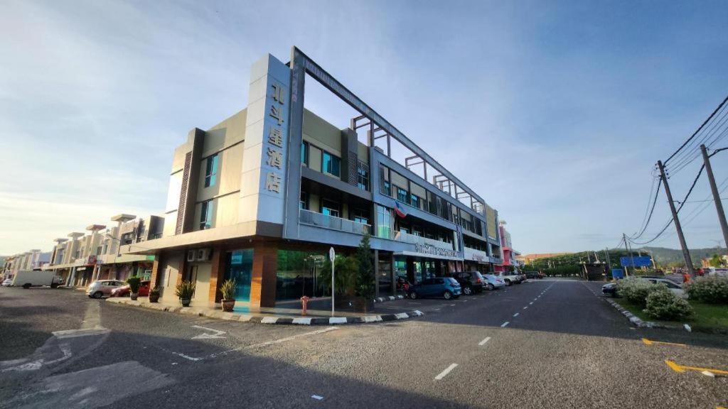 D North Star Hotel & Spa Sandakan Luaran gambar