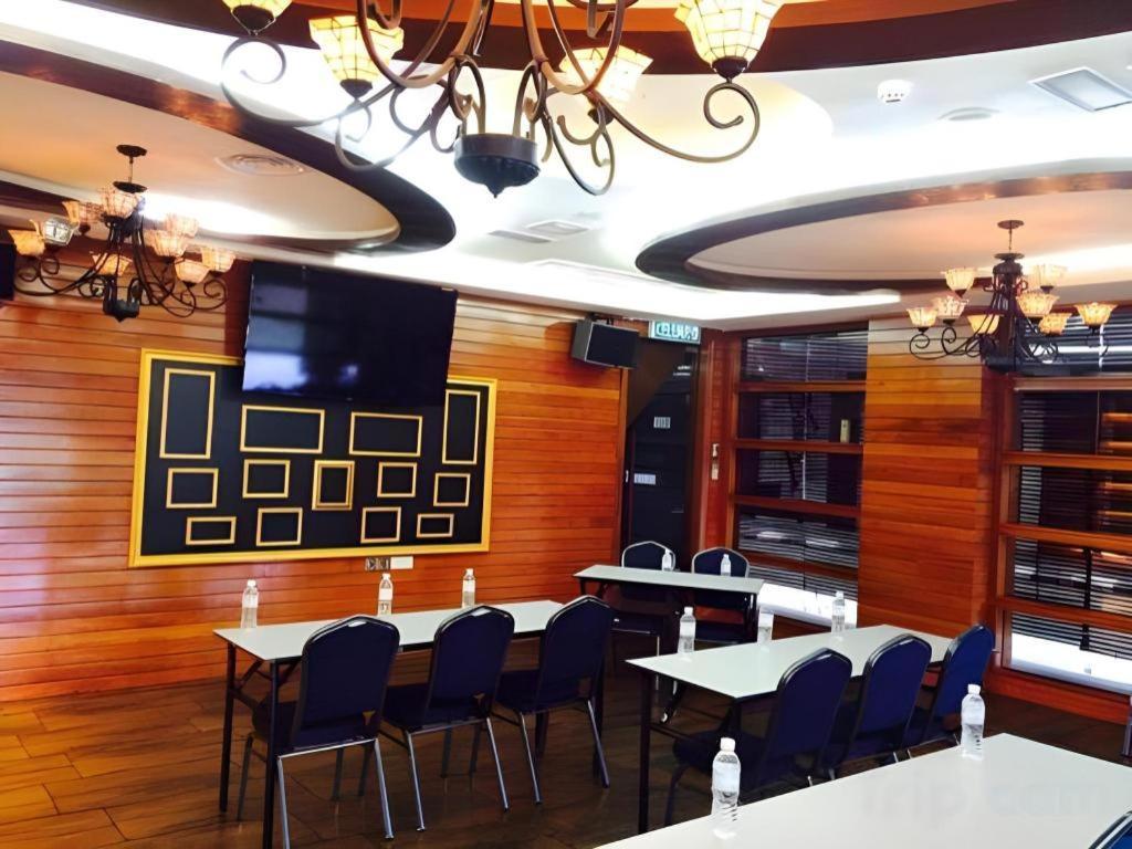 D North Star Hotel & Spa Sandakan Luaran gambar