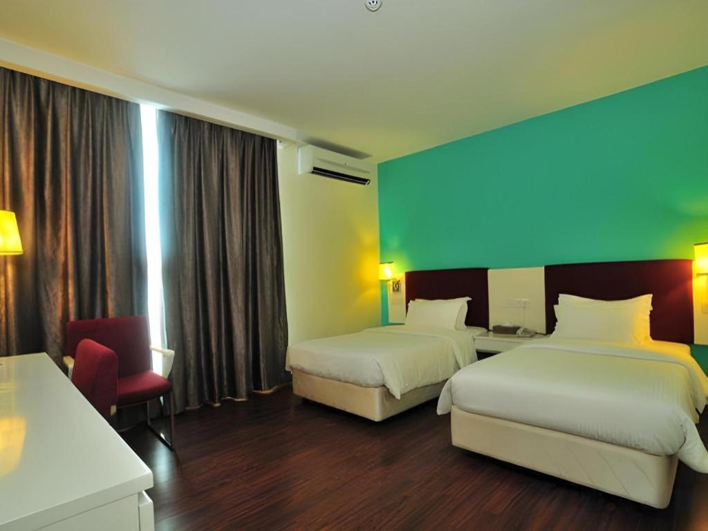 D North Star Hotel & Spa Sandakan Luaran gambar