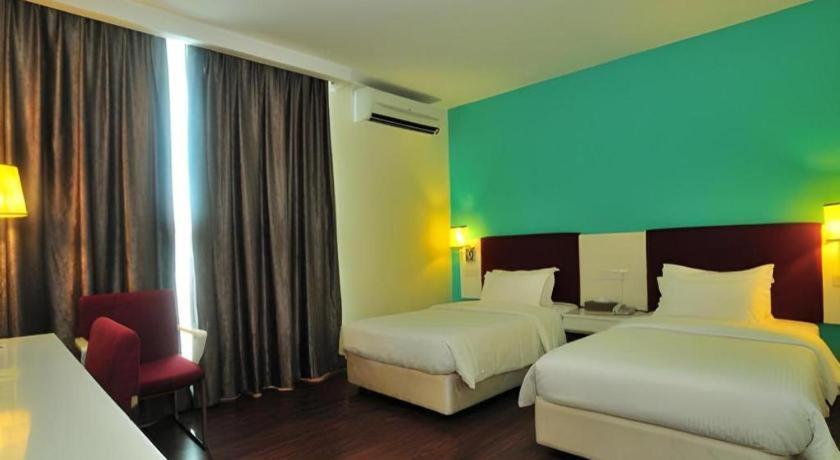 D North Star Hotel & Spa Sandakan Luaran gambar